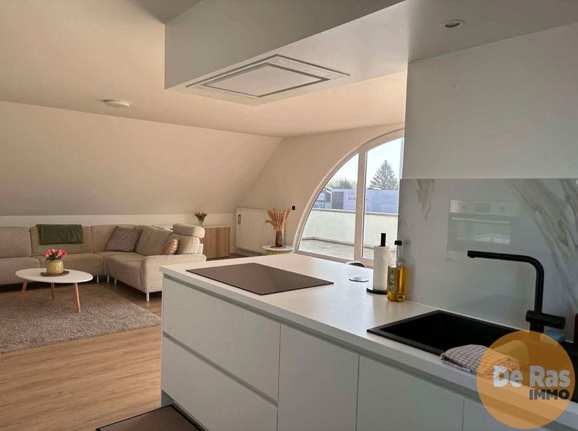 Appartement à louer
                    à 9420 Mere