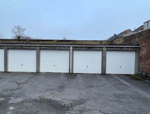                                         Garage te huur in Kortrijk, € 62
