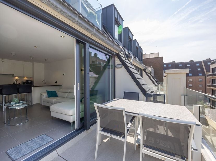 Recent (2015) 2-slaapkamerappartement in de prachtige residentie Avanti, gelegen in een rustige zijstraat, dichtbij zee, strand en winkels alsook vlak