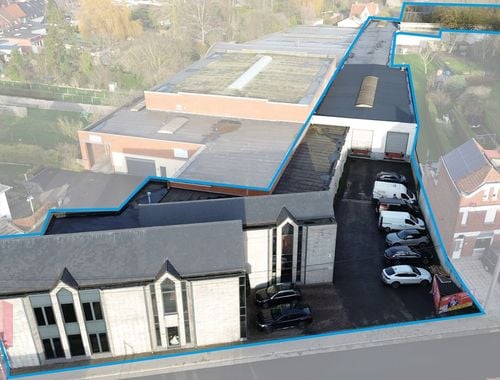                             Bedrijfsgebouw te koop in Moeskroen
