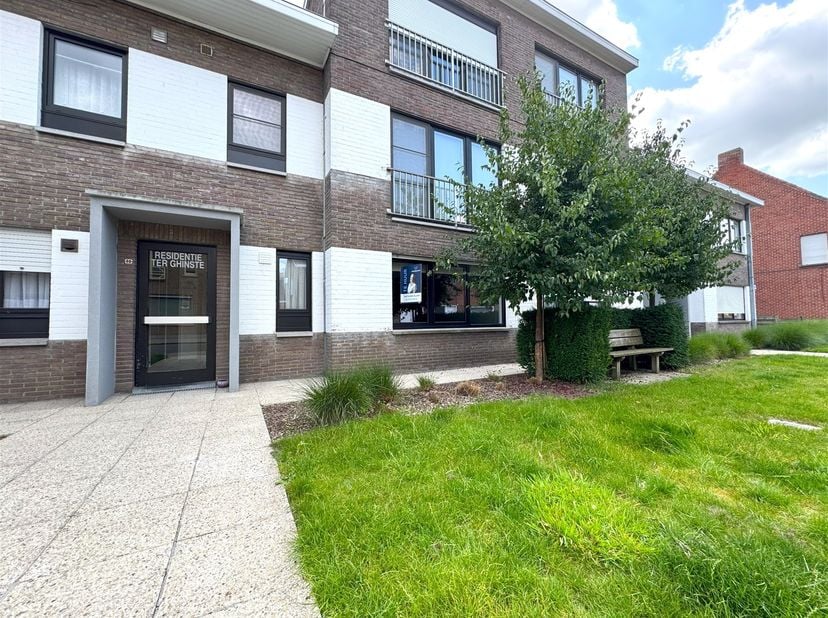 Appartement à louer
                    à 8780 Oostrozebeke