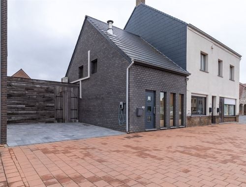                                         Eengezinswoning te koop in Geel, € 325.000

