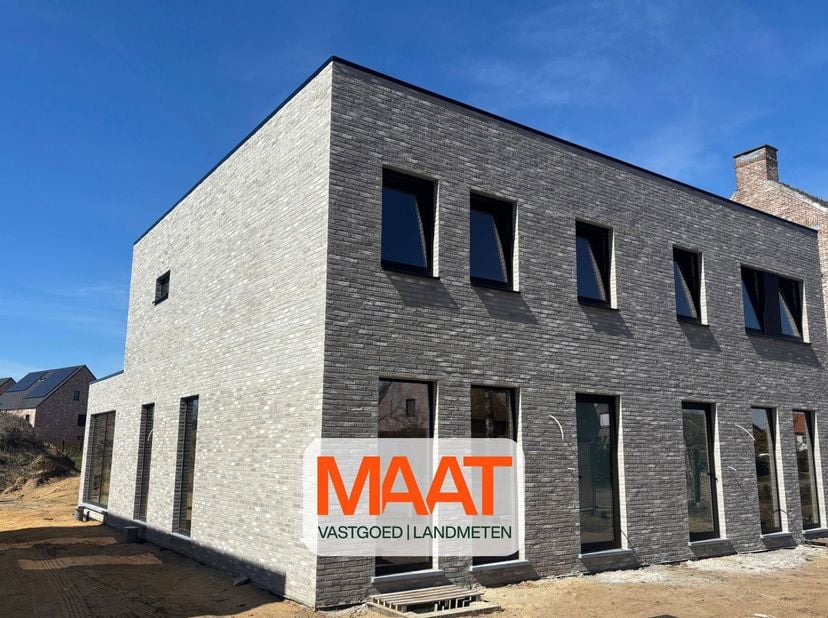 ZOMERACTIE geldig t.e.m. 31 augustus: <br />
399.000 euro exclusief keuken - de koper is vrij om keukenbouwer zelf te kiezen of in samenspraak met de