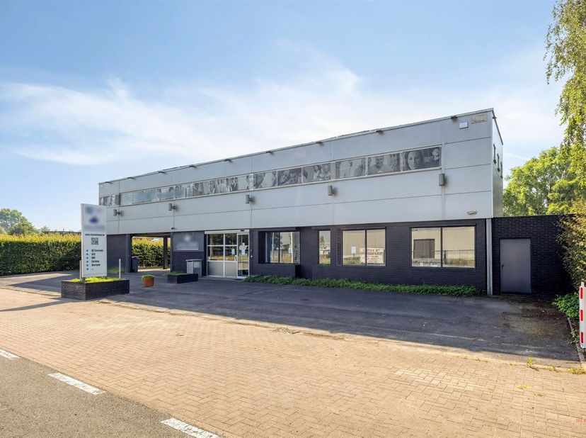 Bedrijfsvastgoed te huur in Rijksweg 129 A,
                    9870 Zulte