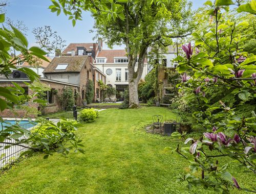                                         Herenhuis te koop in Turnhout, € 1.150.000
