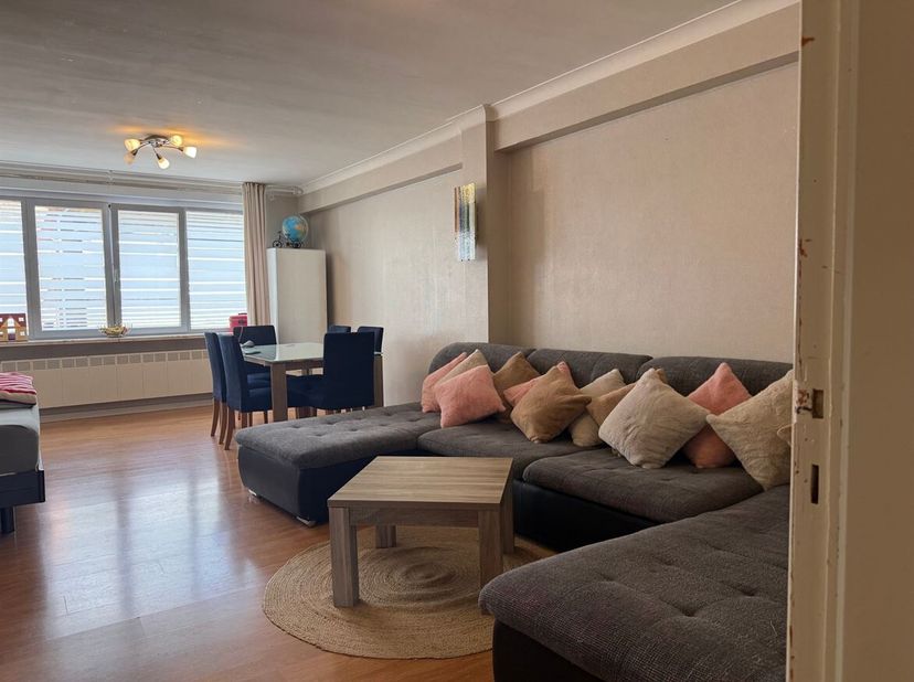 Appartement spacieux avec terrasse dans le centre de Vilvorde<br />
Au 18 Xavier Buissetstraat à Vilvoorde, vous trouverez cet appartement bien entret