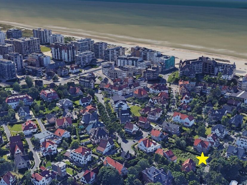 DUMONTWIJK - één van de laatste stukken bouwgrond centraal gelegen in de mooiste wijk van de westhoek. Rechthoekig perceel van ongeveer 33 meter diep