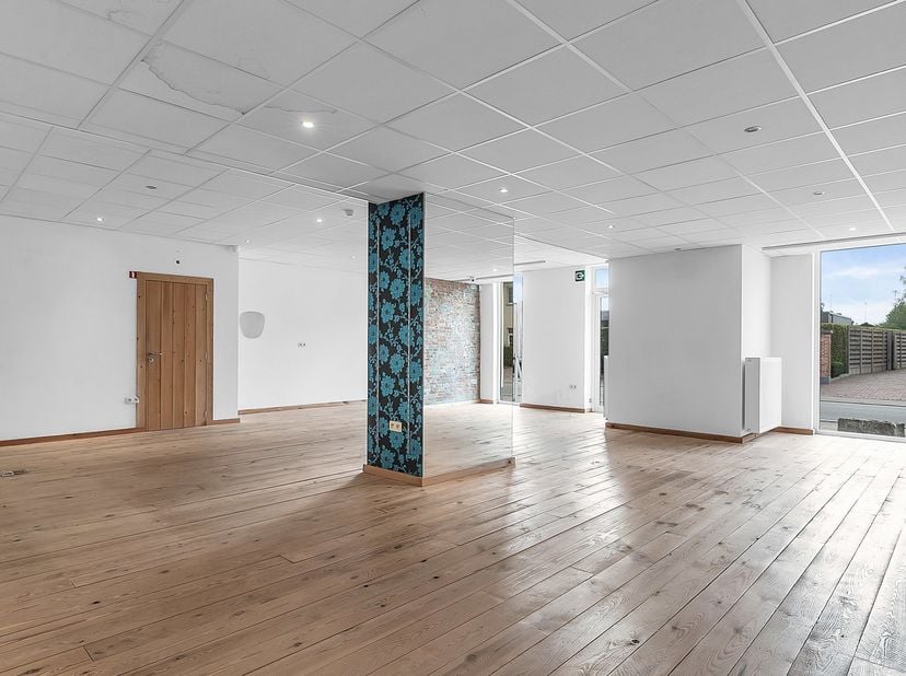 Bedrijfsvastgoed te huur in Heerbaan 285,
                    3582 Koersel