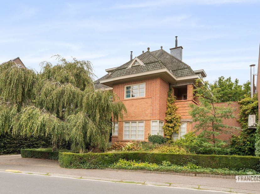 Maison à vendre à Broeder Mareslaan 105-105A,
                    9620 Zottegem