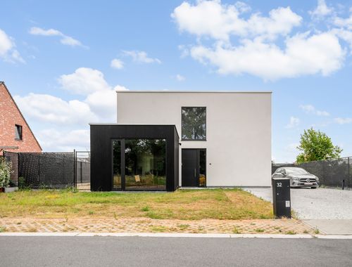                                         Woning te koop in Menen, € 590.000
