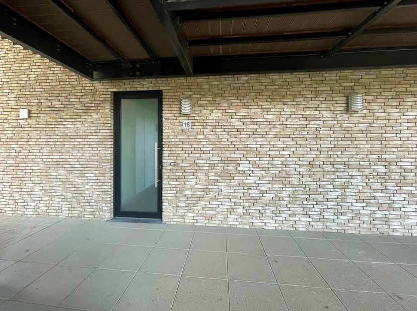 Duurzaam afgewerkt, spatieus én licht gelijkvloers appartement met zonneterras én tuin binnen residentie Leyndecker op een zeer rustige maar centrale