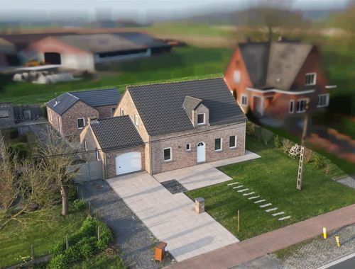                                         Eengezinswoning te koop in Pipaix, € 375.000
