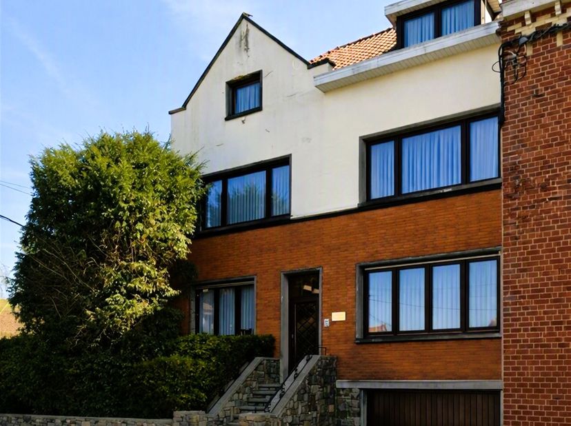 Maison à vendre à ,
                    7700 Mouscron