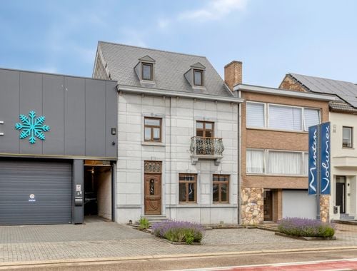                                         Herenhuis te koop in Hoeselt, € 470.000
