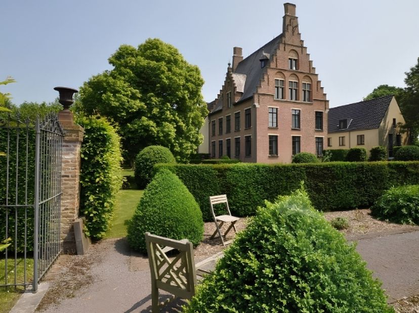 Appartement te koop in Blankenbergse Steenweg 120 bus 102,
                    8000 Sint-Pieters