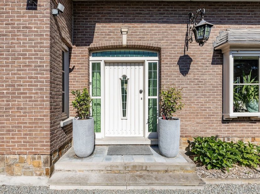 ALWEER VERKOCHT OP DE EERSTE BEZOEKDAG! <br />
Neem contact op met Quinten van Immo Zone op 0485/02.48.04 – quinten@immo-zone.be voor een schatting v