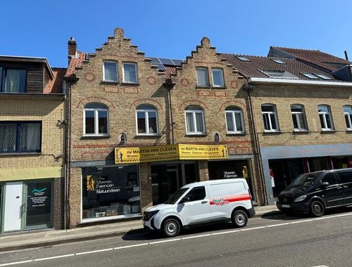                                         Handelspand te huur in De Panne, € 1.000
