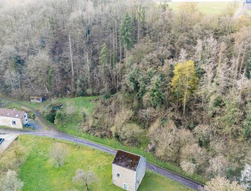                                         Grond te koop in Lustin, € 79.000
