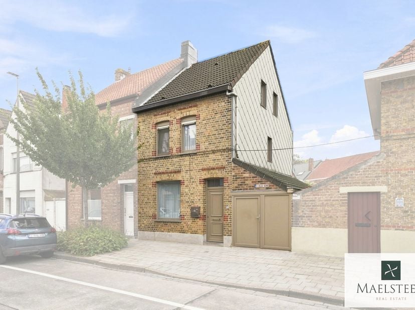Huis te koop in Dorpsstraat 60,
                    8200 Sint-Michiels