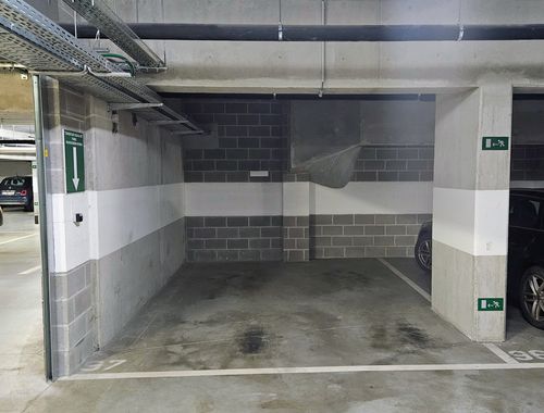                                        Kelder garage te koop in Oudergem, € 36.000
