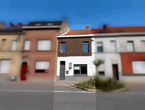                                         Eengezinswoning te koop in Antoing, € 160.000
