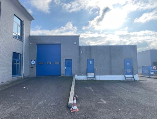                                        Entrepôt à louer à Aartselaar, € 5.491
