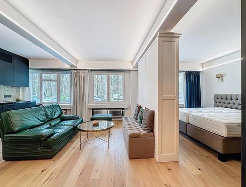                                         Studio à louer à Ixelles, € 1.140
