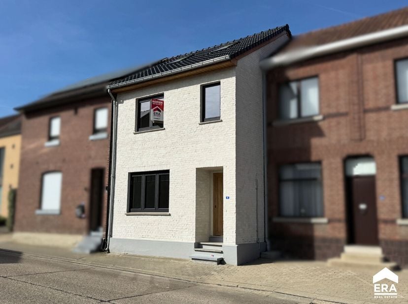 Huis te koop in Lochtstraat 41,
                    3740 Eigenbilzen