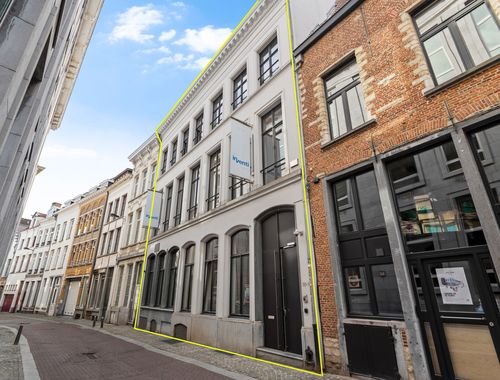                                         Kantoor te huur in Antwerpen, € 12.333,33
