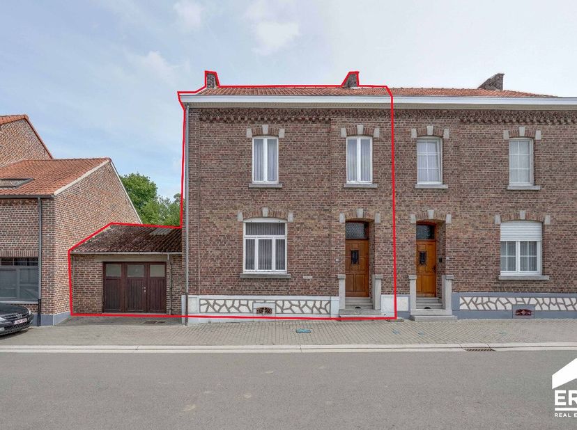 Charmante woning met 3 slaapkamers en leuke tuin, rustig gelegen in Gingelom, met een vlotte bereikbaarheid. Voor meer informatie ga naar https://www.
