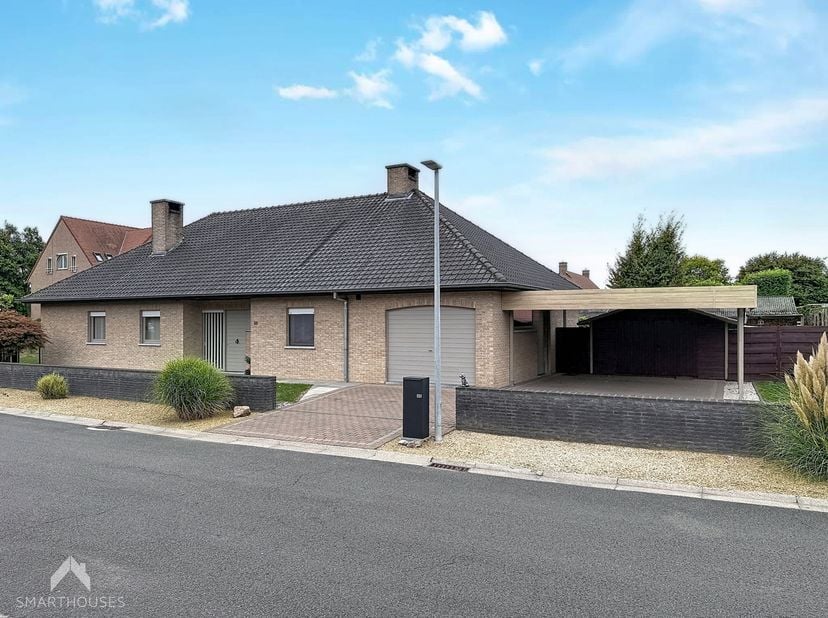 Huis te koop in Klein Schardauw 35,
                    8880 Sint-Eloois-Winkel