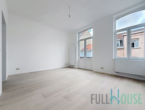                                         Appartement à vendre à Schaerbeek, € 270.000
