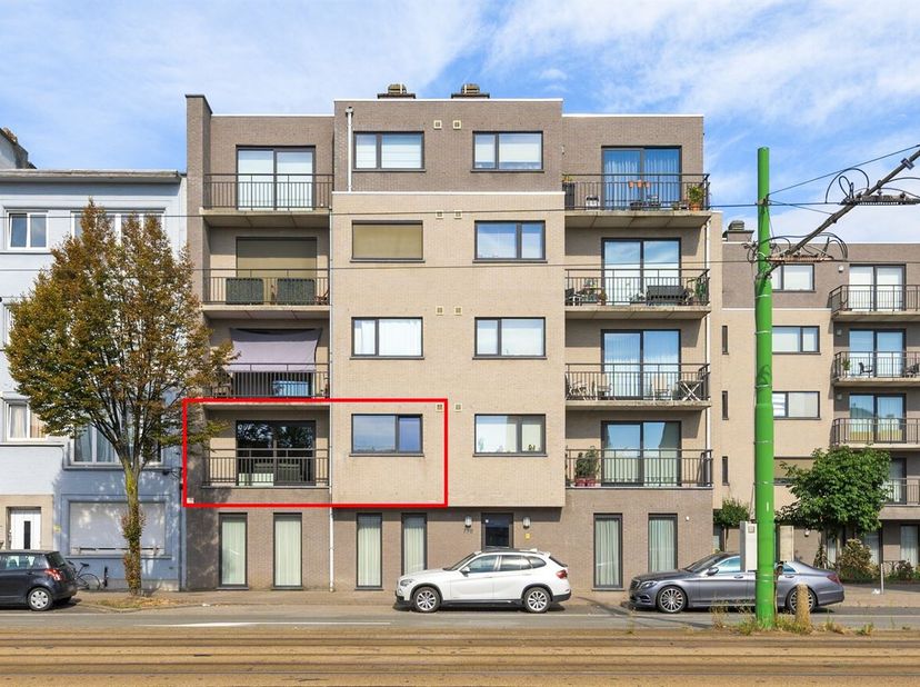 Prachtig appartement met 2 slaapkamers en terras!<br />
Wonen op een absolute toplocatie? Dit zeer nette en goed onderhouden appartement aan de Bredab