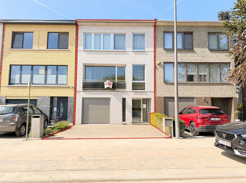 Bel-etage spacieux avec 3 chambres à coucher et jardin dans un endroit privilégié à Zwijndrecht