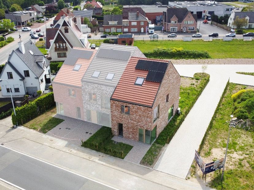 [[ DIT PAND NEEMT DEEL AAN DE ERA OPEN HUIZEN DAG OP 13/6 VAN 14:30 TOT 15:30 ]] In de rustige en tegelijk centrale Stijn Streuvelsstraat in Waregem b
