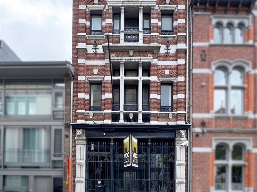 Bien professionnel à vendre
                    à 3700 Tongeren