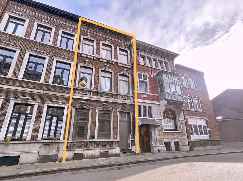 L'Immobilière Borremans vous présente à la vente, cet immeuble de rapport composé de 4 unités au coeur de la cité ardente (quartier Longdoz).<br />
Il