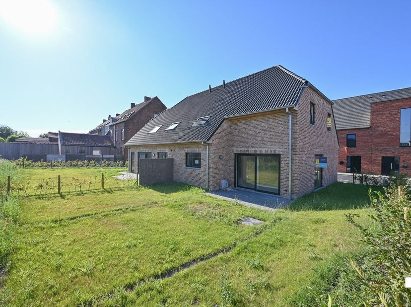 Huis te koop
                    in 8880 Ledegem