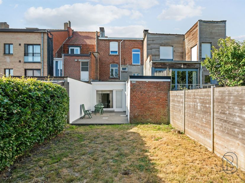 Bedrijfsvastgoed te koop in Kortrijkstraat 296,
                    8930 Menen