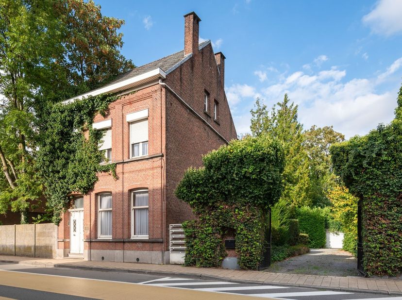Huis te koop in Nieuwstraat 26,
                    2910 Essen