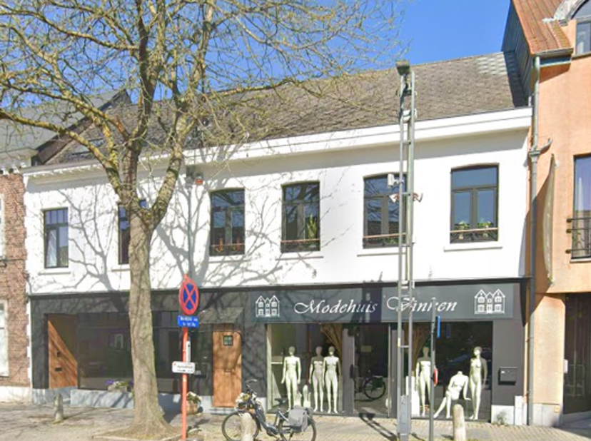 Bien professionnel à louer à Kerkstraat 6 boîte 1,
                    3990 Peer