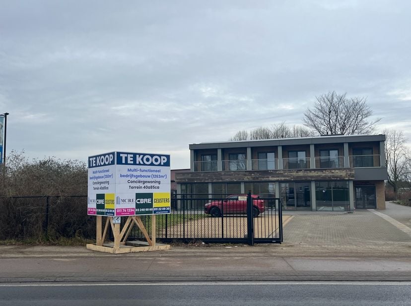 Bien professionnel à louer
                    à 3700 Tongeren