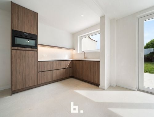                                         Maison à vendre à Sint-Pieters, € 429.000
