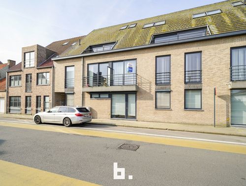                                         Appartement à louer à Eernegem, € 760

