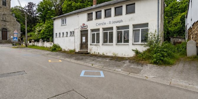 Bedrijfsvastgoed te koop in Sainte Barbe 14, 6840 Grapfontaine