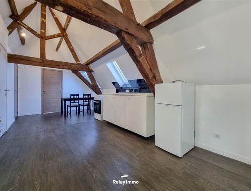                                         Appartement à louer à Tournai, € 585
