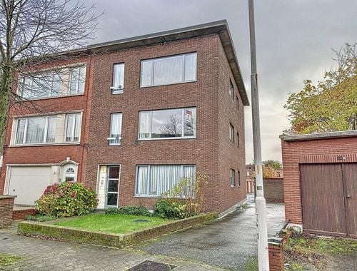                                         Appartement te koop in Wilrijk, € 235.000
