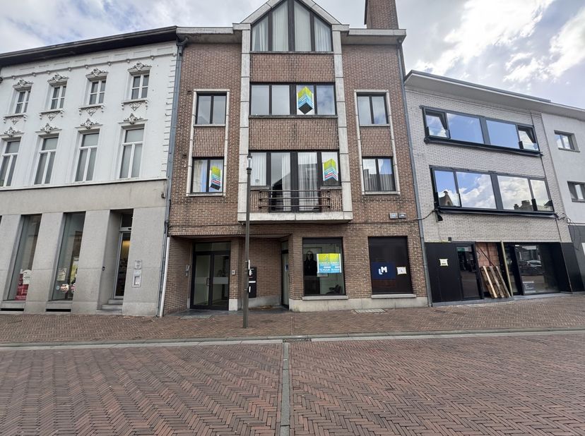 Appartement à louer dans le centre de Brakel<br />
Vous recherchez un appartement prêt à emménager ? Alors ce magnifique appartement est exactement ce
