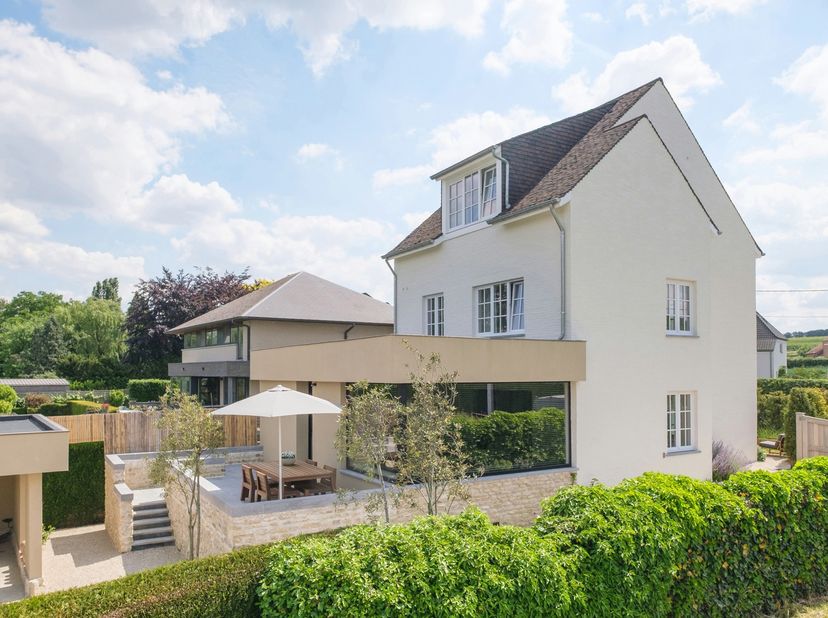 Villa met gratis passieve koeling (free cooling), gelegen in Lubbeek op slechts 5 minuten van Leuven.<br />
In een rustige, groene woonomgeving ontdek