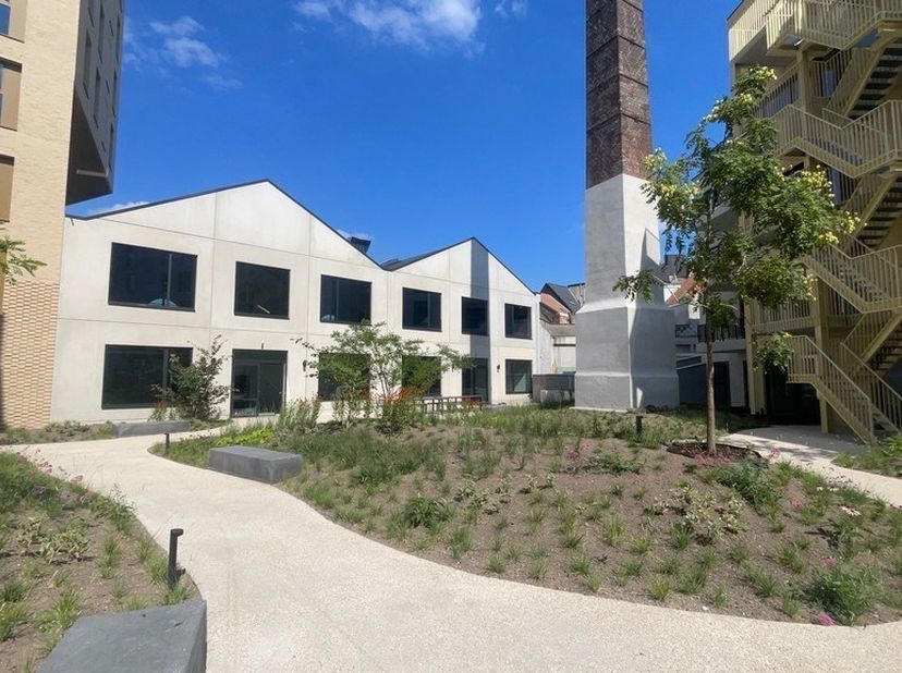 696m² unique loft office divided over ground floor and entire first floor in new construction project The Bunch<br />
Location: in the Stuivenberg dis